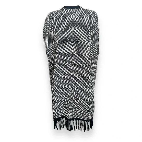 Chico’s Black & White Open Front Sweater Vest with Fringe Size 2, NWT - Picture 2 of 9